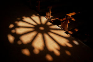 Der Schatten der Kirche
